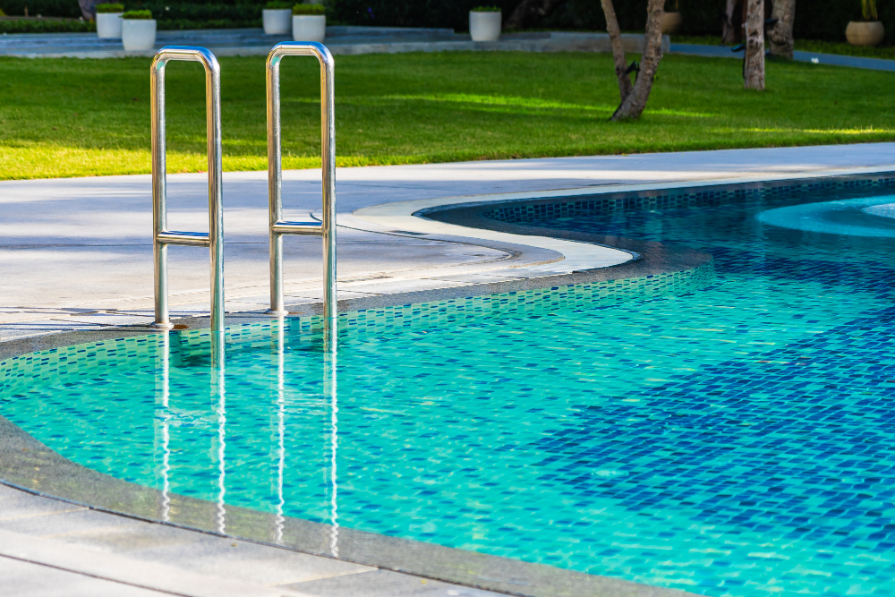 How to Know When it’s Time for Pool Resurfacing