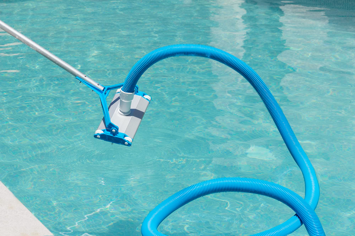 How to Properly Vacuum Your Pool