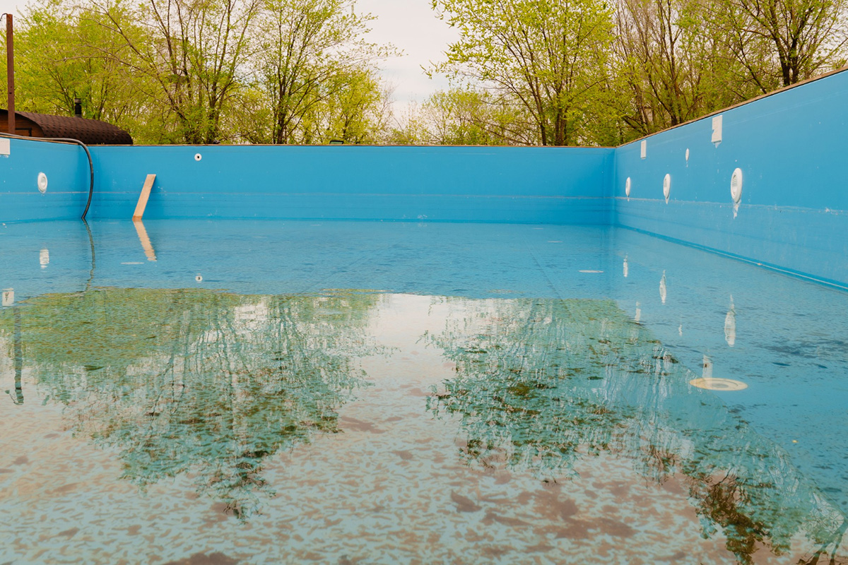 5 Tips for Getting Rid of Algae in Your Pool