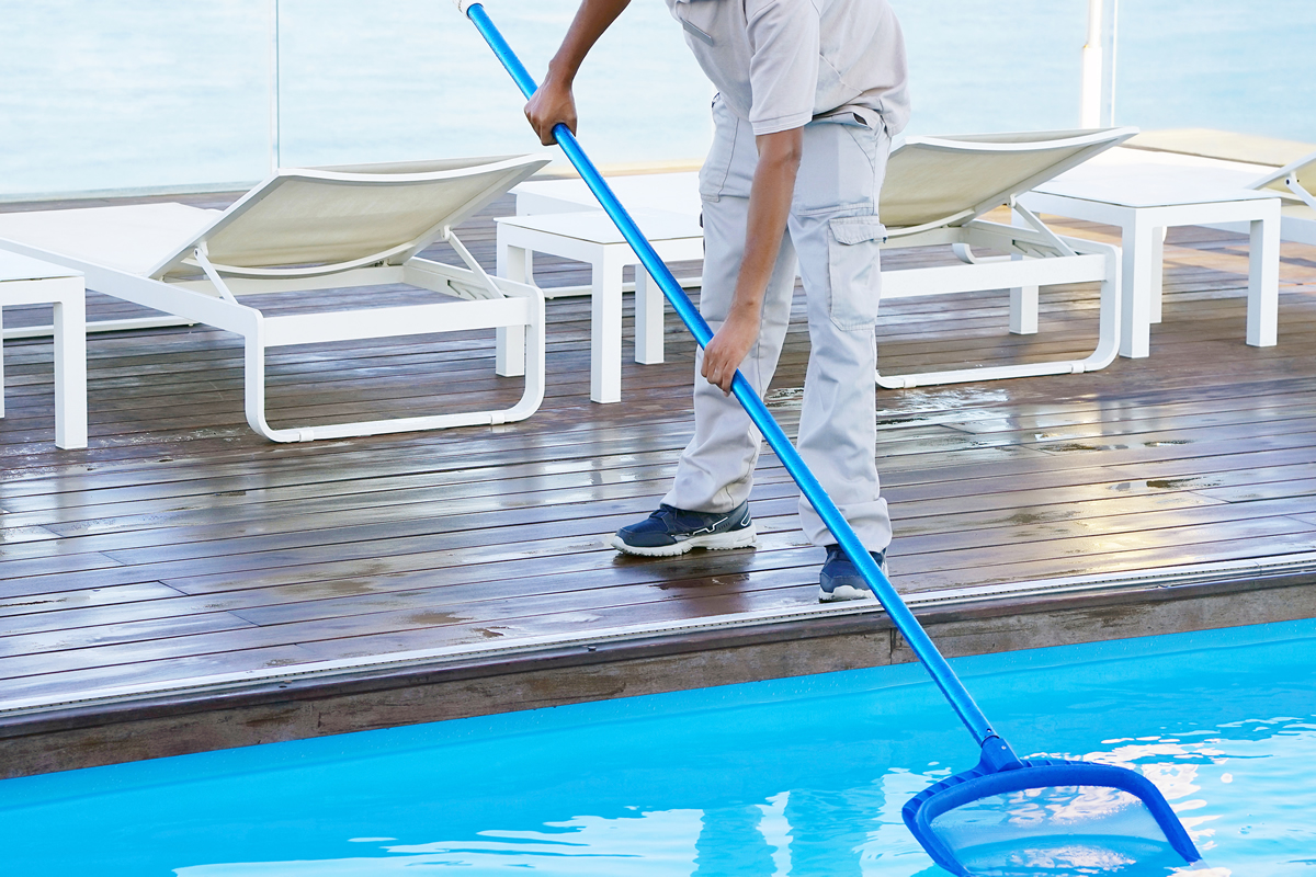 4 Tips to Find the Right Pool Care Company