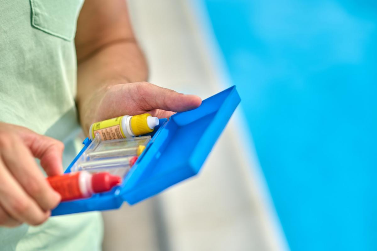 5 Supplies You Need to Clean Your Pool