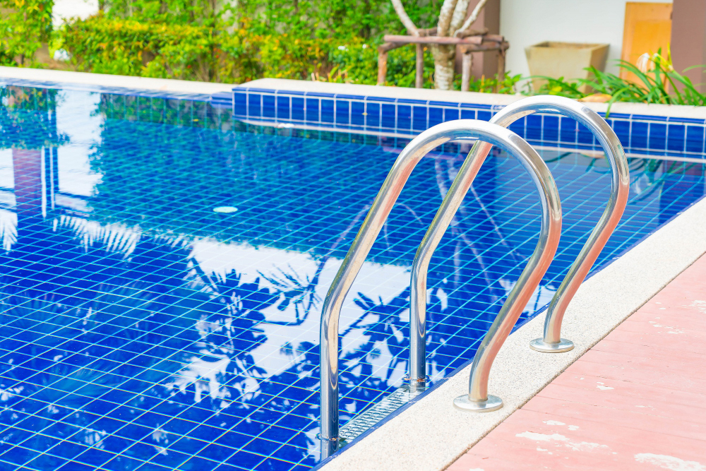 The Importance of a Swimming Pool Inspection Before Buying a Home With a Pool