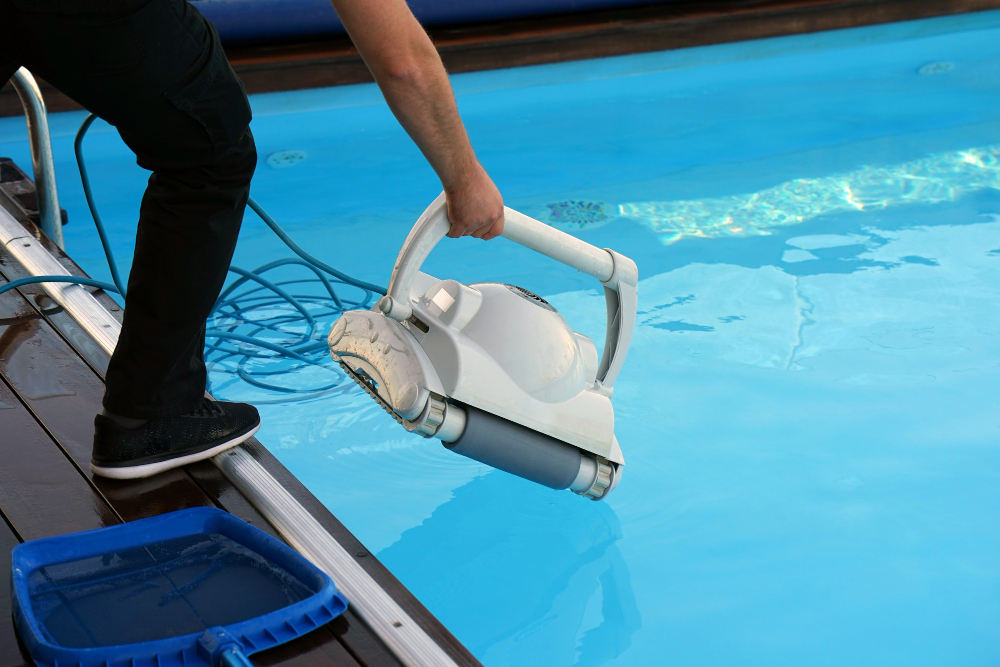 The Benefits of Robot Pool Cleaners